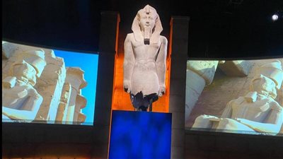 إقبال تاريخي على معرض 