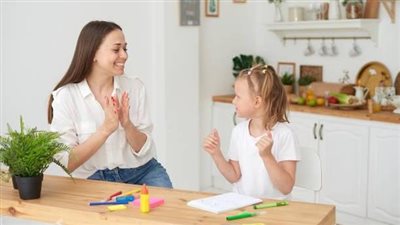 7 خطوات لجعل طفلك ناجحُا في الدراسة ويستمتع بها