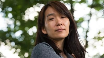 فوز الكاتبة 