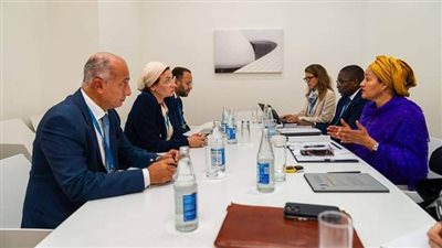 مؤتمر المناخ COP29| وزيرة البيئة تعقد لقاءً ثنائيًا مع نائب الأمين العام
