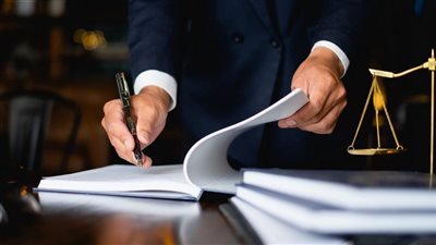 تعرف على إجراءات عمل المعارضة للحكم الغيابي بـ القانون