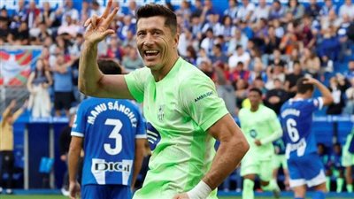 الاختبار الطبي يحسم موقف «ليفاندوفسكي» من مواجهة إشبيلية