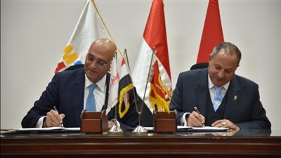 محافظ بورسعيد يوقع بروتوكول تعاون مع جهاز تنمية المشروعات لتطوير الحي