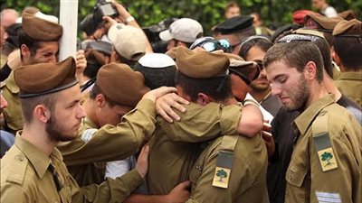 هيئة الإسعاف تعلن مقتل اثنين إسرائيليين جراء سقوط صواريخ على خليج حيفا