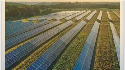 تنمية المشروعات يدعم شركات ألواح الطاقة الشمسية بحد أقصى 30 مليون جنيه