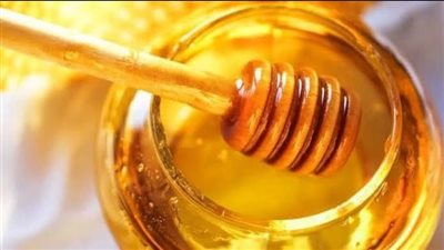 عسل مانوكا: فوائده الصحية المذهلة وطرق استخدامه الصحيحة