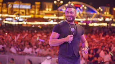 تامر حسني يشعل حفلًا ضخمًا بدبي