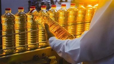 التموين يصادر زيت طعام وعصائر فاسدة فى الجيزة
