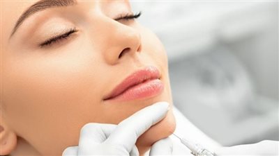 فيلر الذقن: كل ما تحتاج معرفته عن الأنواع الطريقة النتائج والتكلفة