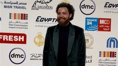 محمود حجازي وسارة نخلة في عرض «دخل الربيع يضحك» بمهرجان القاهرة