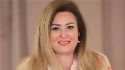 حسام الحسيني ينقذ والدته نهال عنبر من حريق بمنزلها 