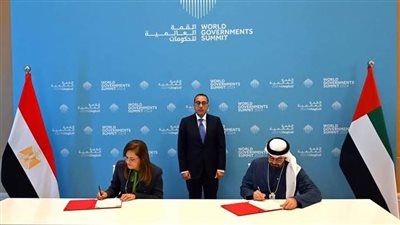 مصر والإمارات توقعان مذكرتي تفاهم لتطوير مشروعات الطاقة الشمسية