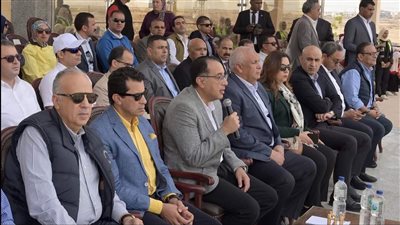 خلال زيارته للوادي الجديد.. رئيس الوزراء يشهد افتتاح نادي الهجن والفروسية الدولي