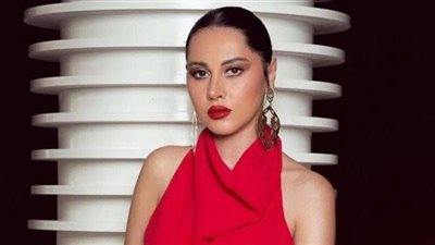 ياسمين رئيس تشارك فرحتها وتهدى فستان زفافها لإحدى الفتيات