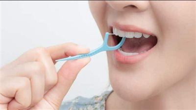 يوم تنظيف الأسنان بالخيط.. 5 أسرار لابتسامة مشرقة وصحية