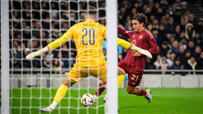 توتنهام يسقط في فخ التعادل مع روما ويتراجع بترتيب الدوري الأوروبي