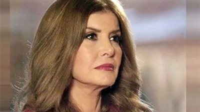 ميرفت أمين تؤدي واجب العزاء في شقيق حنان سليمان