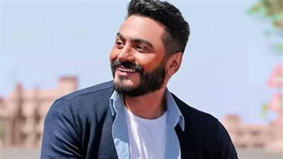 تامر حسني يكشف حساب مزور باسمه ويحذر جمهوره من النصب