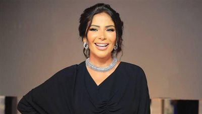 منى زكي: لدي فخر واعتزاز كبير بعرض فيلم «رحلة 404» في هوليوود