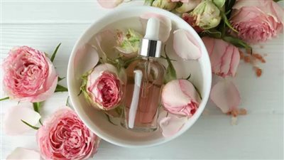 5 زيوت طبيعية تمنحك روائح منعشة وجذابة كبديل للعطور