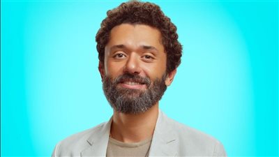 طرح البوسترات الفردية لـ «الهنا اللى أنا فيه» استعدادًا لعرضه