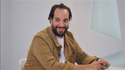 «ساعة شيطان».. أحمد أمين ولبنى ونس يقدمان حلقة جديدة من «ساعته وتاريخه»