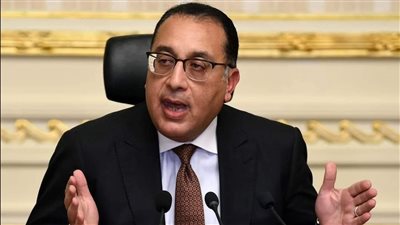 رئيس الوزراء يتفقد مواقع العمل والإنتاج بالقطاع الصناعي بـ محافظة بورسعيد