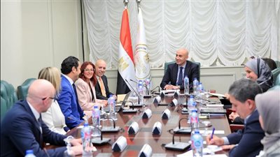  لتطوير المناهج في مصر.. تعزيز التعاون بين وزارة التعليم وهيئة كامبريدج