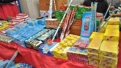 أمن القاهرة يصادر 3 آلاف قطعة ألعاب نارية بحوزة عنصرين إجراميين 