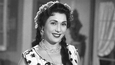 من وراء الكواليس.. قصة حب تحية كاريوكا الأولى التي لم تكتمل