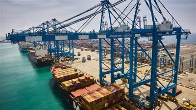 موانئ أبو ظبي تبدأ تطوير أول محطة دولية في الصعيد