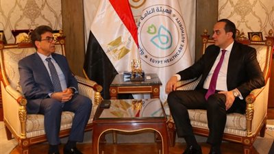 لتعزيز خطة العمل المشتركة.. رئيس الرعاية الصحية يلتقي النقيب العام للأطباء البيطريين