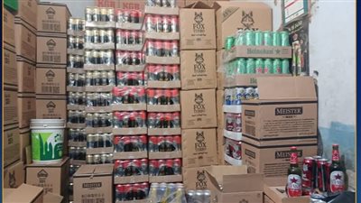 أمن سوهاج يضبط مشروبات كحولية فاسدة داخل مخزن بدون ترخيص 