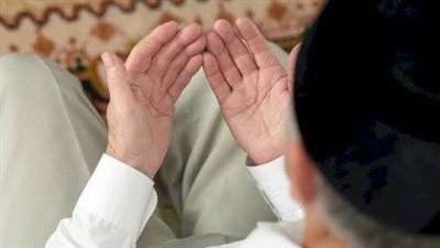 هل يؤثر تكرار المعصية على قبول الدعاء؟.. الإفتاء تجيب