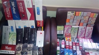 التموين: مصادرة سجائر مجهولة المصدر خلال حملات رقابية بالأسواق