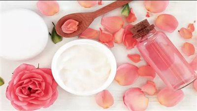 منها استخدام ماء الورد.. 5 عادات يومية سهلة لنضارة البشرة