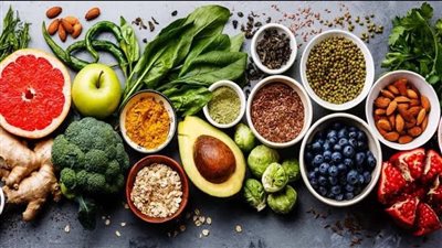 5 فواكه مذهلة للتخلص من انتفاخ القولون وتحسين الهضم