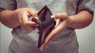 احذر هذه الخرافة.. البركة في الرزق هل هي في المال أم الأولاد؟