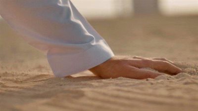 هل يجوز التيمم في حالة العذر الذي يمنع استخدام الماء؟