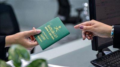 اللاجئين والطلاب.. شروط ومتطلبات إقامة مجانية بالسعودية