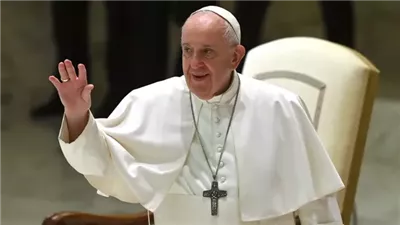 الفاتيكان تعلن نقل البابا فرنسيس للمستشفى فى روما 