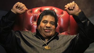 رحيل أيقونة الفن الشعبي.. أحمد عدوية يودع محبيه بعد مسيرة حافلة