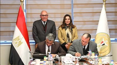 بتكلفة 4.46 مليون يورو.. توقيع عقد لتنفيذ أضخم المشروعات البيئية والتنموية بمصر