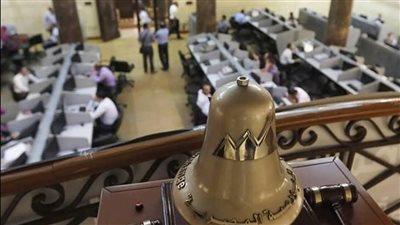 البورصة تختتم تعاملاتها بتراجع جماعي بضغط من مبيعات المصريين والعرب