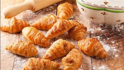 أسهل طريقة لتحضير الكرواسون المنزلي بسرعة: طعم رائع بخطوات بسيطة