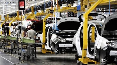 رئيس الوزراء يدشن خطوط إنتاج سيارات جيلي في مصر لتوطين الصناعة