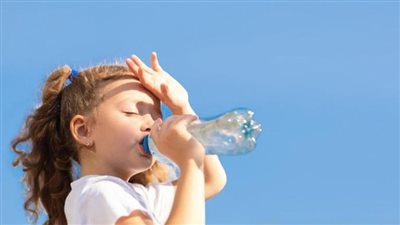 أسباب وأعراض جفاف الجسم وأهم طرق العلاج 