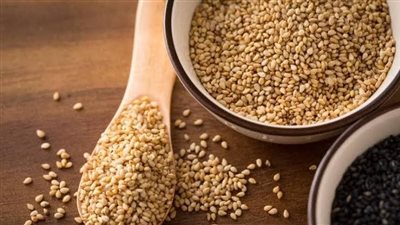 تحسن الهضم وتقي من الأمراض.. فوائد مذهلة لبذور السمسم