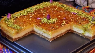 لضيافة مميزة في رمضان.. أسهل طريقة لتحضير البسبوسة في ثوانِ