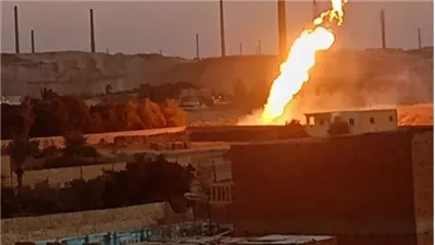 الحماية المدنية تدفع بـ 8 سيارات إطفاء لإخماد حريق هائل فى الصف